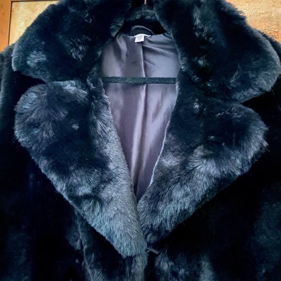 BLACK JACKET FAUX FUR COATS - Picture 4 of 5